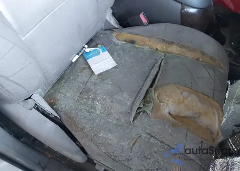 2002 Toyota Sequoia Limited V8 z USA, uszkodzony, nr VIN 5TDBT48A32S102820